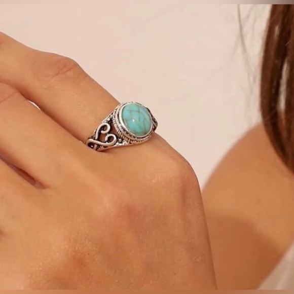Faux Turquoise Antiqued Silver Ring - Picture 5 of 6